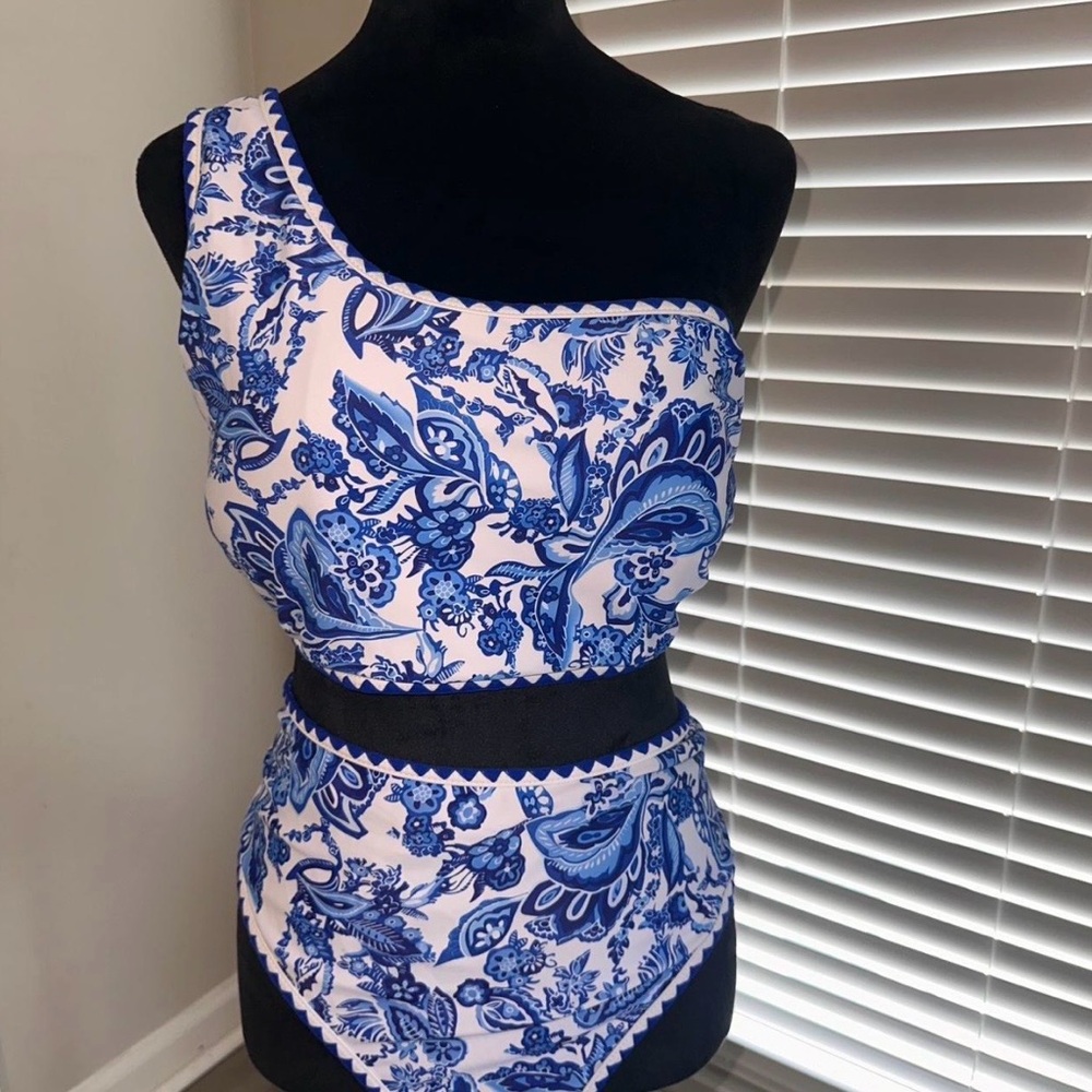 One-Shoulder Blue Paisley Bikini Set